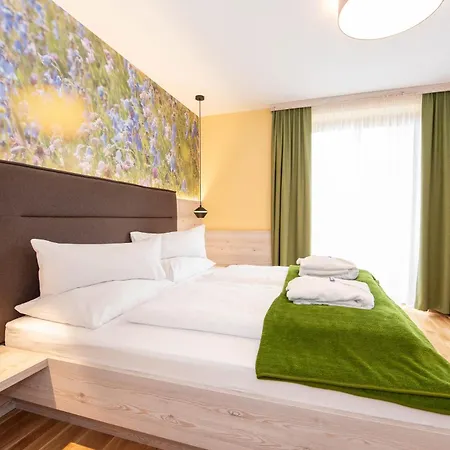 Hotel Der Almblick 4*